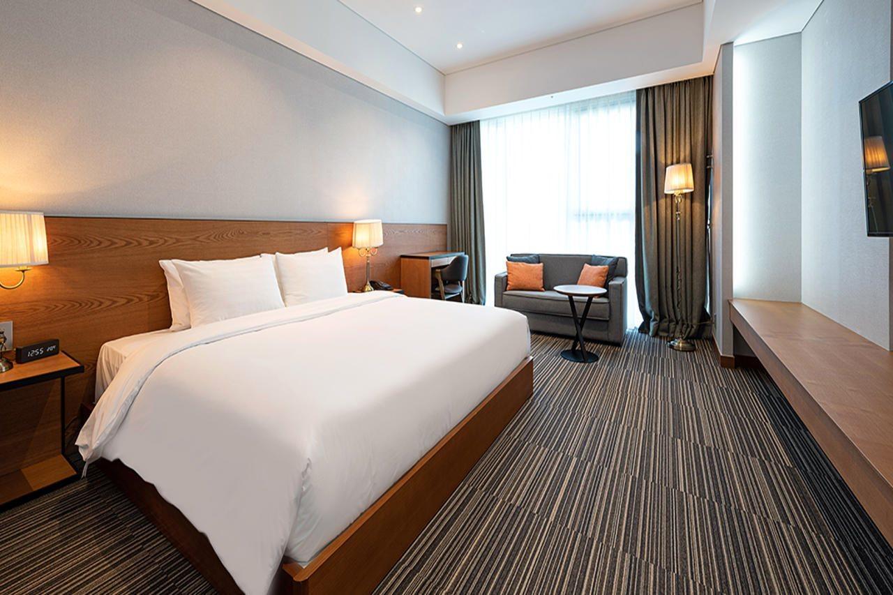 Golden Tulip Incheon Airport Hotel מראה חיצוני תמונה